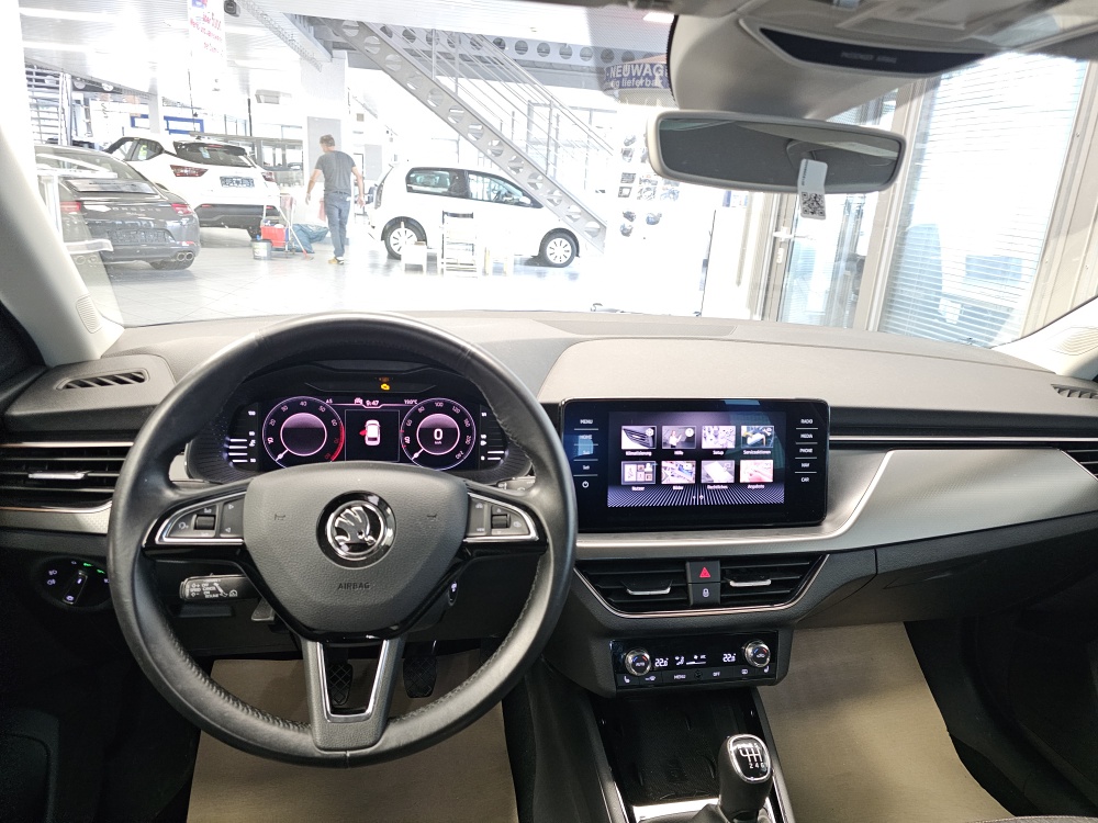 Skoda Scala  bei Hoffmann Automobile in Wolfsburg kaufen und sofort mitnehmen - Bild 15