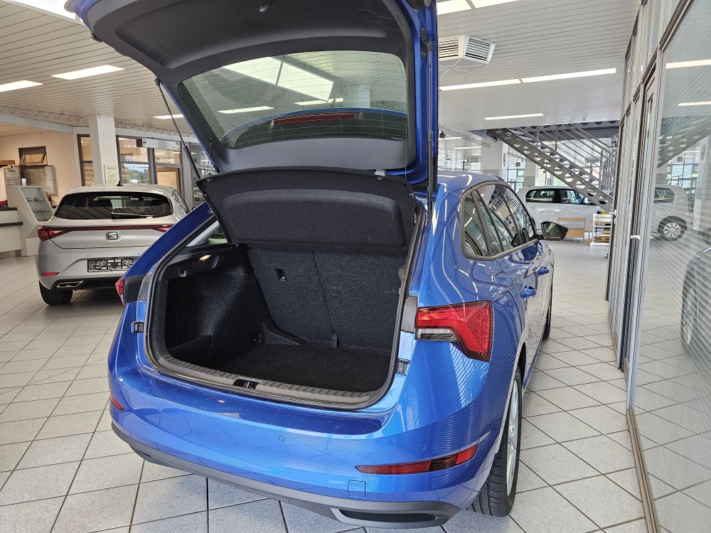 Skoda Scala  bei Hoffmann Automobile in Wolfsburg kaufen und sofort mitnehmen - Bild 2