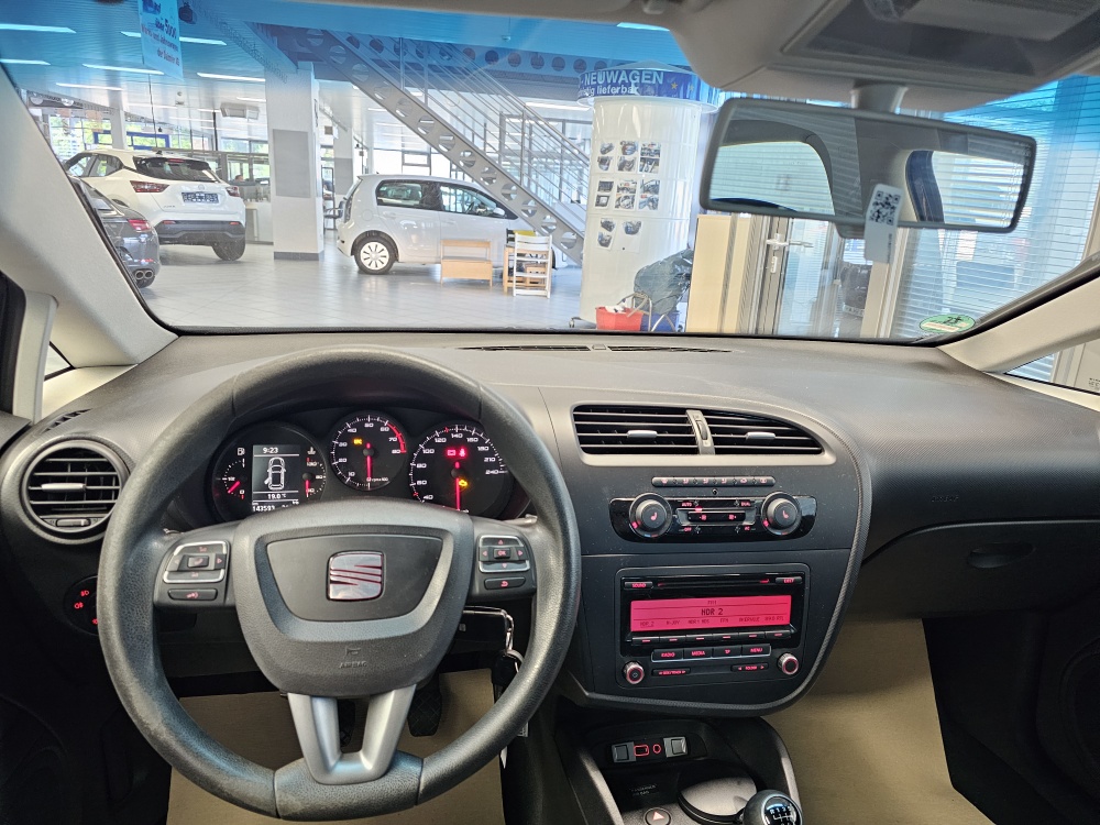 Seat Leon  bei Hoffmann Automobile in Wolfsburg kaufen und sofort mitnehmen - Bild 10