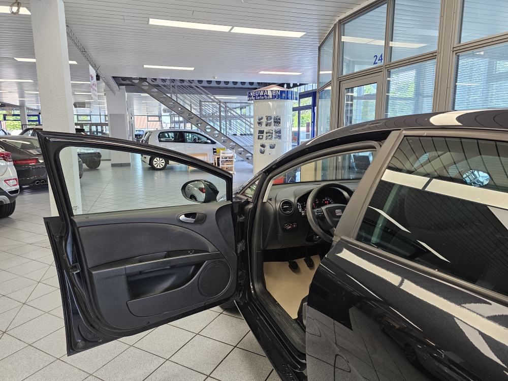 Seat Leon  bei Hoffmann Automobile in Wolfsburg kaufen und sofort mitnehmen - Bild 13