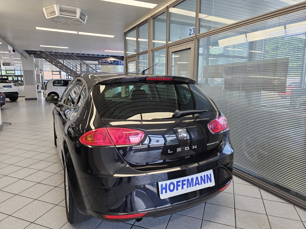 Seat Leon  bei Hoffmann Automobile in Wolfsburg kaufen und sofort mitnehmen - Bild 4