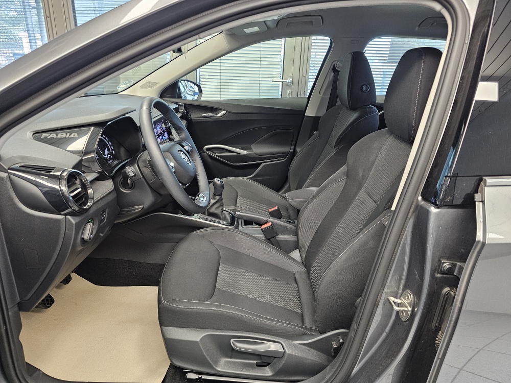 Skoda Fabia  bei Hoffmann Automobile in Wolfsburg kaufen und sofort mitnehmen - Bild 16