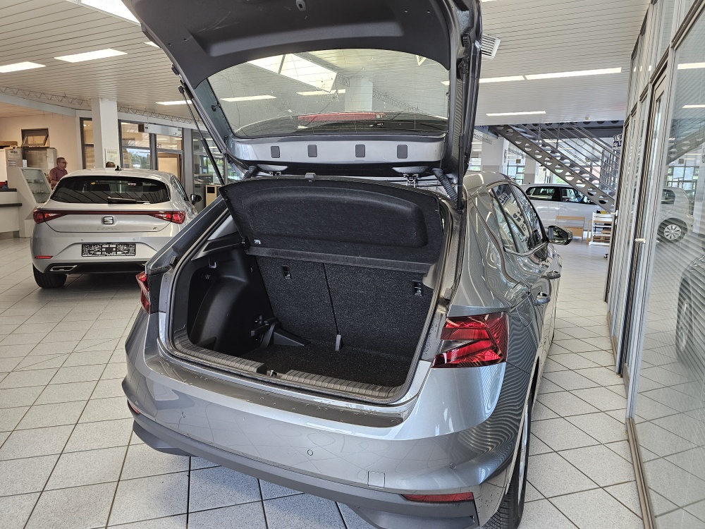 Skoda Fabia  bei Hoffmann Automobile in Wolfsburg kaufen und sofort mitnehmen - Bild 2