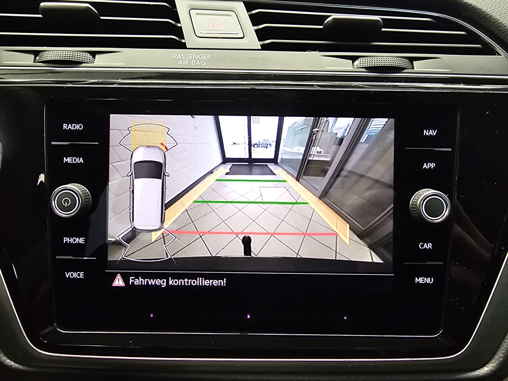 VW Touran  bei Hoffmann Automobile in Wolfsburg kaufen und sofort mitnehmen - Bild 18