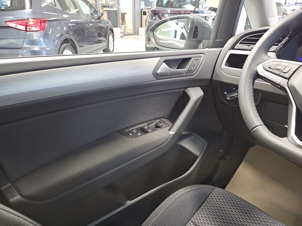 VW Touran  bei Hoffmann Automobile in Wolfsburg kaufen und sofort mitnehmen - Bild 21