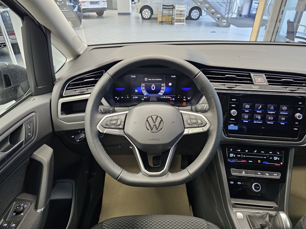 VW Touran  bei Hoffmann Automobile in Wolfsburg kaufen und sofort mitnehmen - Bild 22