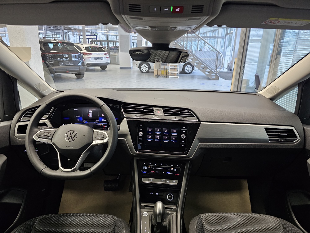 VW Touran  bei Hoffmann Automobile in Wolfsburg kaufen und sofort mitnehmen - Bild 8