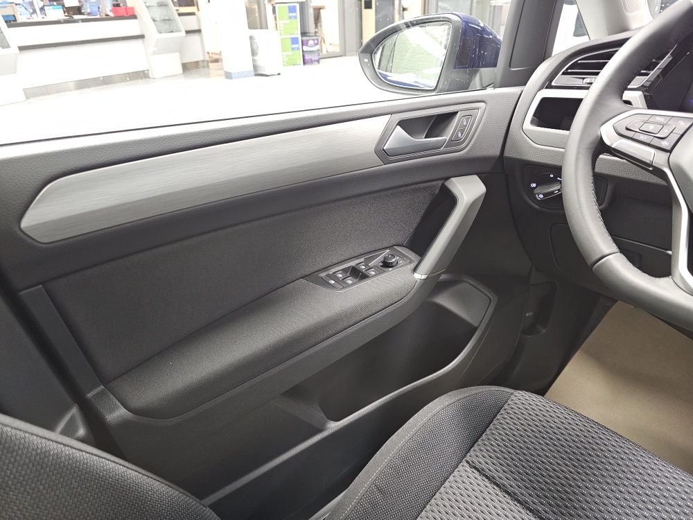 VW Touran bei Hoffmann Automobile in Wolfsburg kaufen und sofort mitnehmen - Bild 22