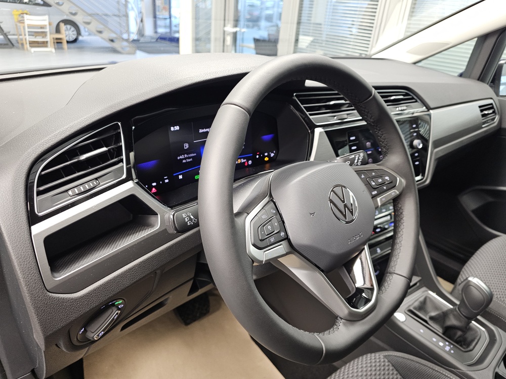 VW Touran bei Hoffmann Automobile in Wolfsburg kaufen und sofort mitnehmen - Bild 24