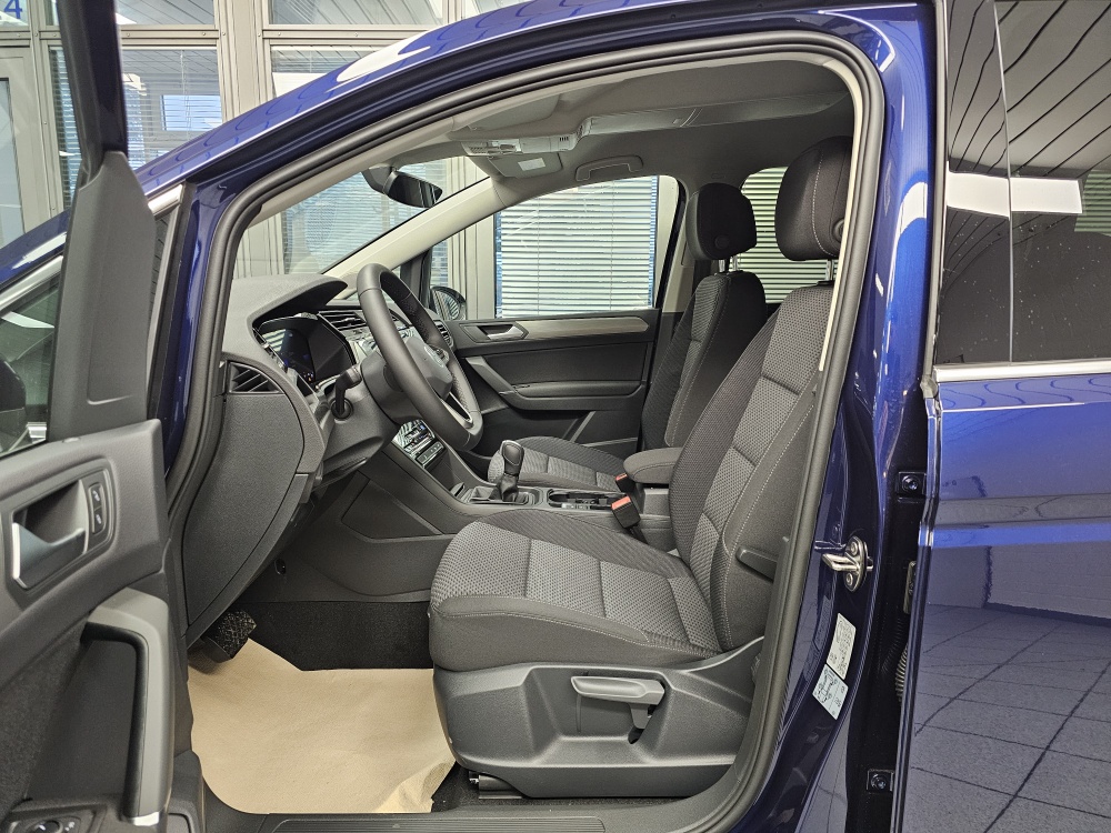 VW Touran bei Hoffmann Automobile in Wolfsburg kaufen und sofort mitnehmen - Bild 25
