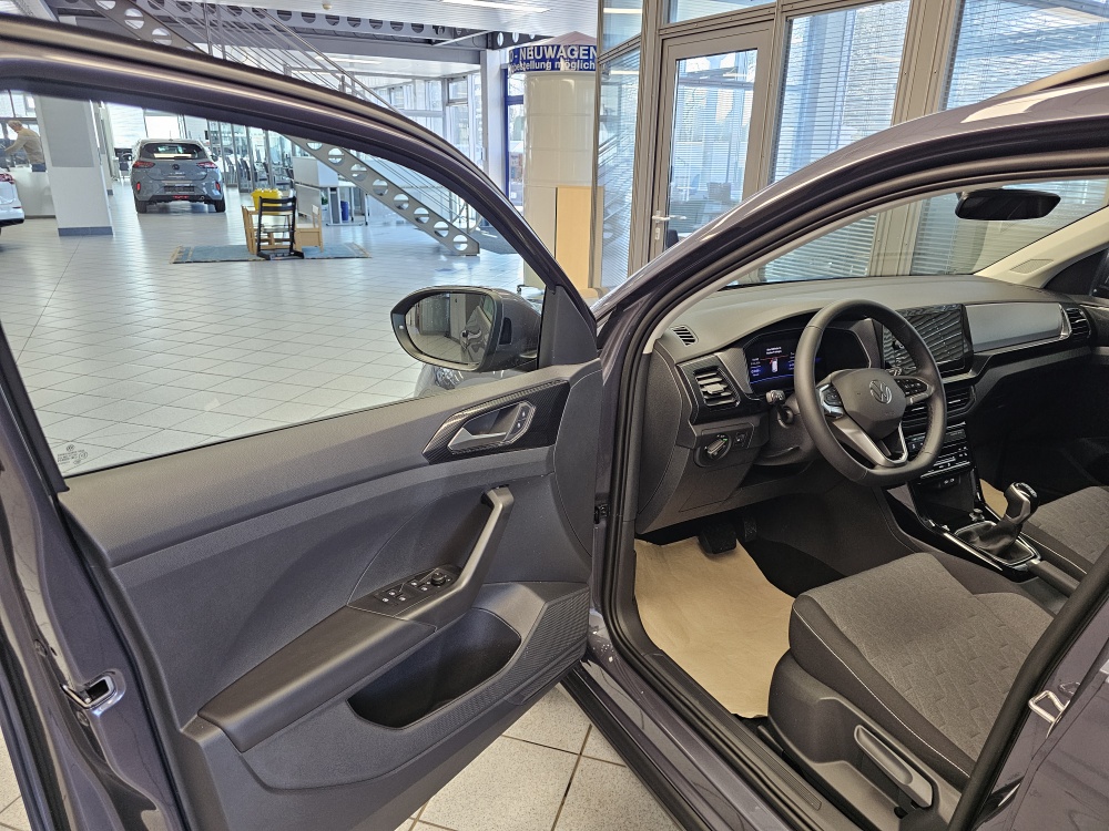 VW T-Cross bei Hoffmann Automobile in Wolfsburg kaufen und sofort mitnehmen - Bild 24