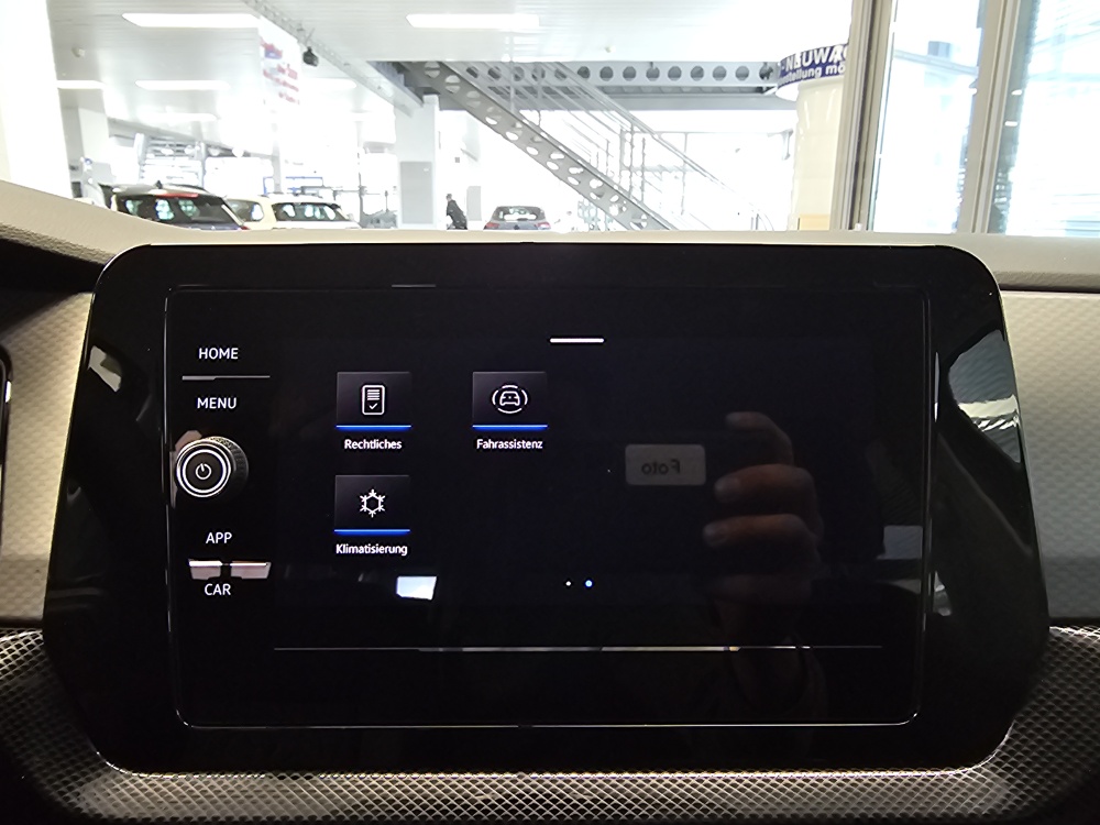 VW T-Cross bei Hoffmann Automobile in Wolfsburg kaufen und sofort mitnehmen - Bild 11