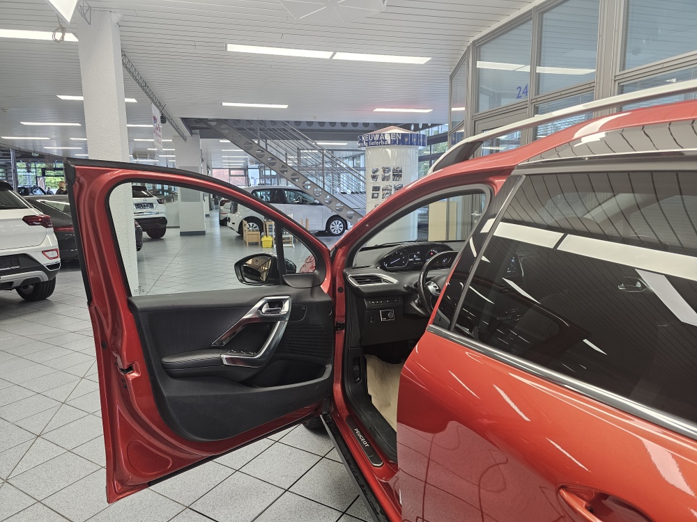 Peugeot 2008  bei Hoffmann Automobile in Wolfsburg kaufen und sofort mitnehmen - Bild 15