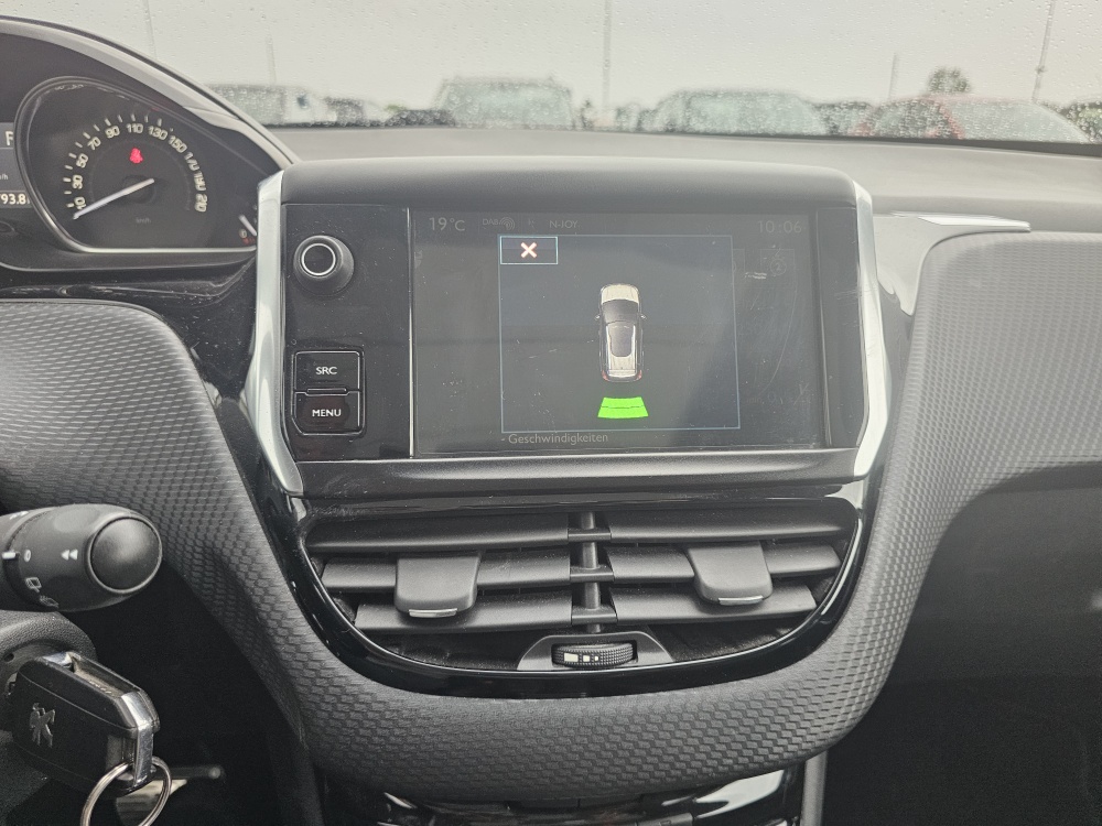Peugeot 2008  bei Hoffmann Automobile in Wolfsburg kaufen und sofort mitnehmen - Bild 20