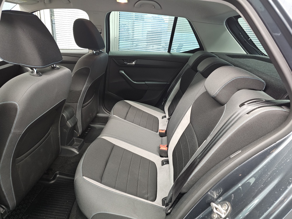 Skoda Fabia  bei Hoffmann Automobile in Wolfsburg kaufen und sofort mitnehmen - Bild 4