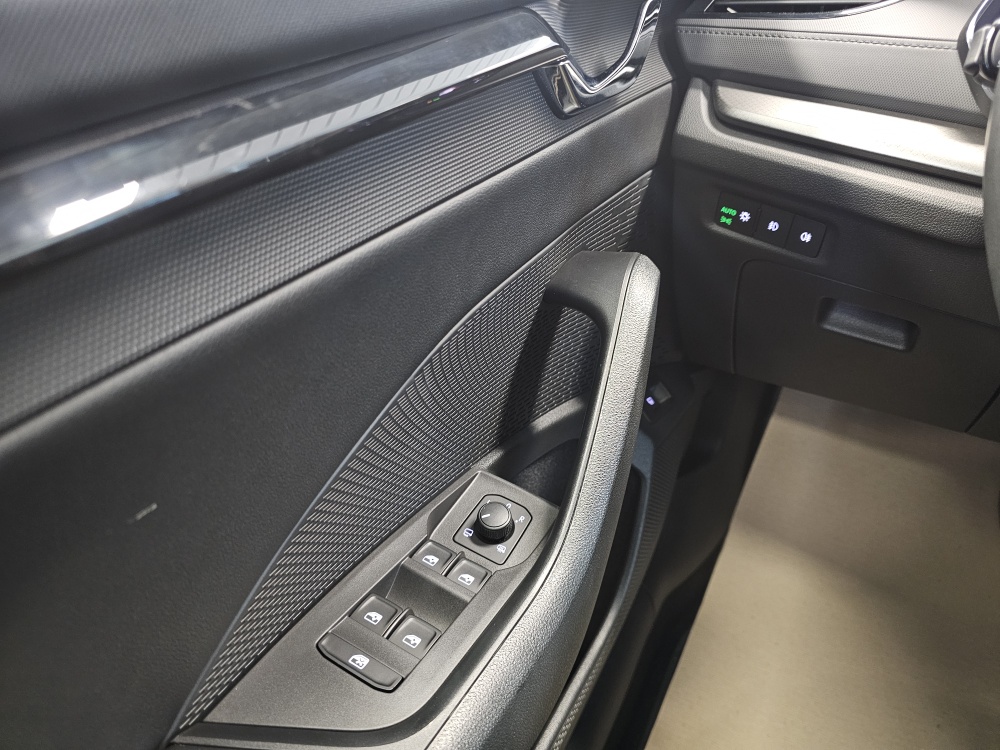 Skoda Octavia Combi  bei Hoffmann Automobile in Wolfsburg kaufen und sofort mitnehmen - Bild 17