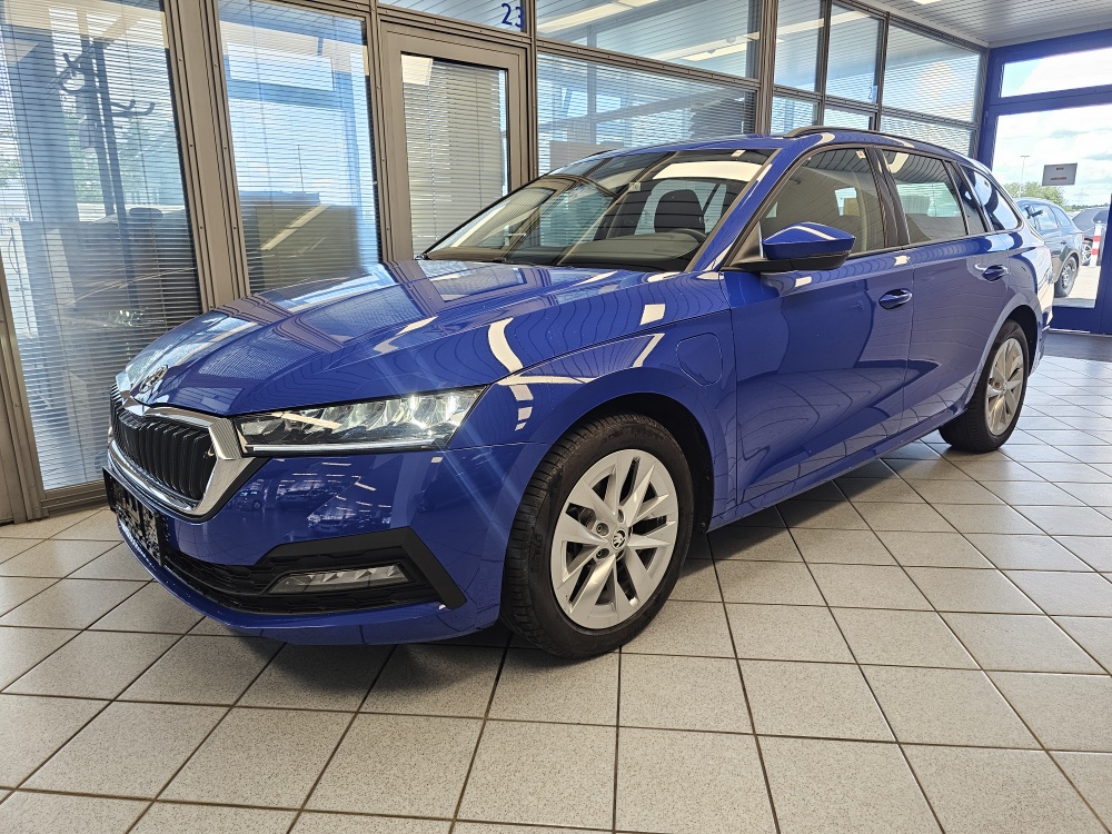 Skoda Octavia Combi Ambition für nur 22.700,- € bei Hoffmann Automobile in Wolfsburg kaufen und sofort mitnehmen