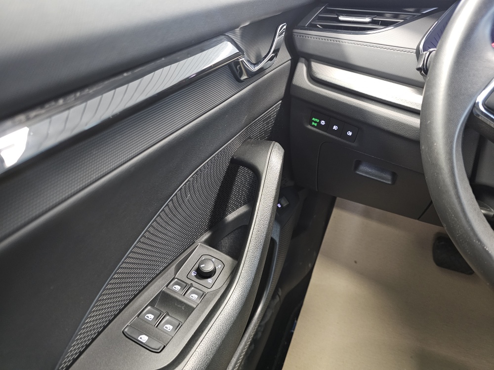 Skoda Octavia Combi  bei Hoffmann Automobile in Wolfsburg kaufen und sofort mitnehmen - Bild 16