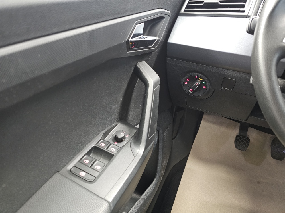 Seat Arona  bei Hoffmann Automobile in Wolfsburg kaufen und sofort mitnehmen - Bild 15