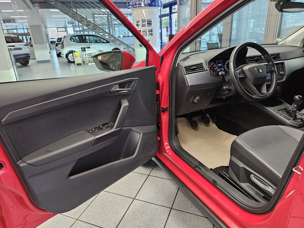 Seat Arona  bei Hoffmann Automobile in Wolfsburg kaufen und sofort mitnehmen - Bild 18