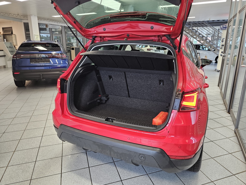 Seat Arona  bei Hoffmann Automobile in Wolfsburg kaufen und sofort mitnehmen - Bild 2