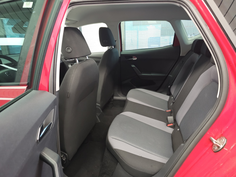 Seat Arona  bei Hoffmann Automobile in Wolfsburg kaufen und sofort mitnehmen - Bild 4