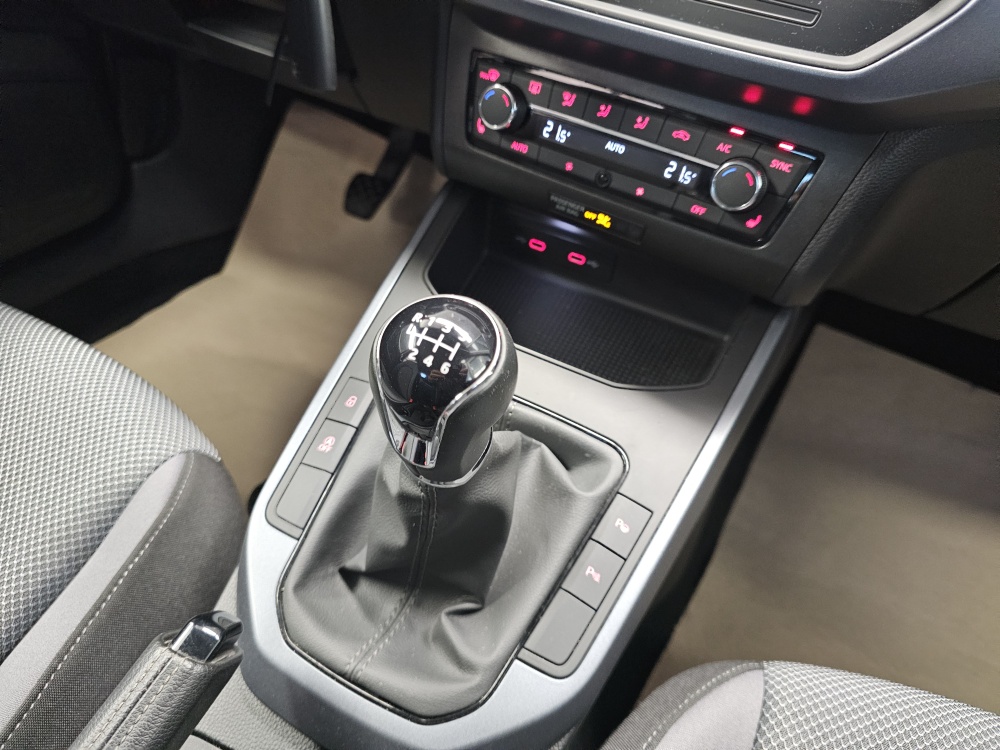 Seat Arona  bei Hoffmann Automobile in Wolfsburg kaufen und sofort mitnehmen - Bild 6