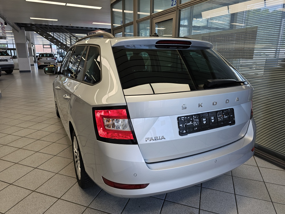 Skoda Fabia Combi  bei Hoffmann Automobile in Wolfsburg kaufen und sofort mitnehmen - Bild 3