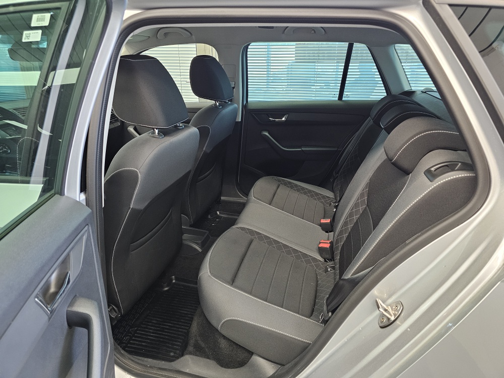 Skoda Fabia Combi  bei Hoffmann Automobile in Wolfsburg kaufen und sofort mitnehmen - Bild 4