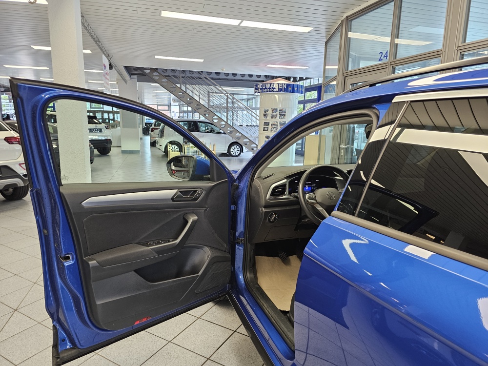 VW T-Roc  bei Hoffmann Automobile in Wolfsburg kaufen und sofort mitnehmen - Bild 18