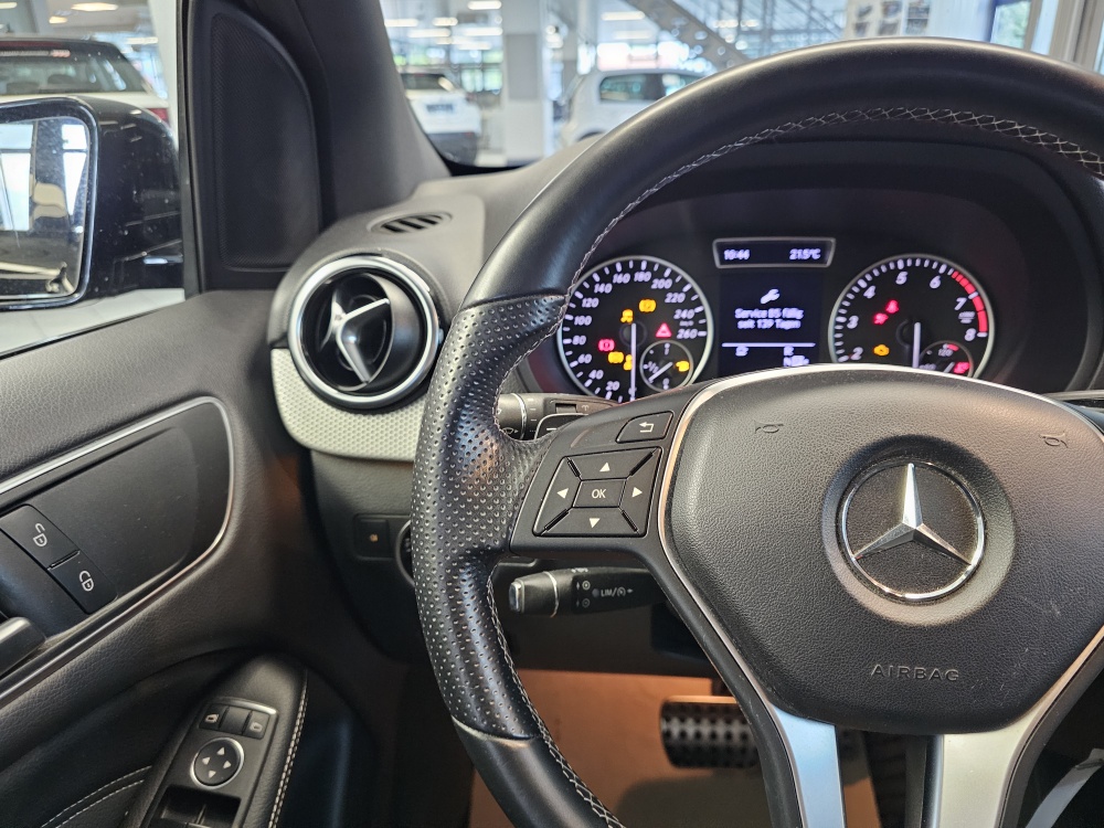 Mercedes-Benz B 200  bei Hoffmann Automobile in Wolfsburg kaufen und sofort mitnehmen - Bild 13