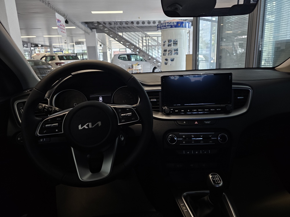 Kia Ceed  bei Hoffmann Automobile in Wolfsburg kaufen und sofort mitnehmen - Bild 3