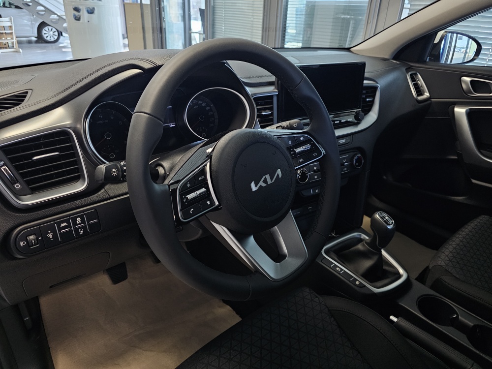 Kia Ceed  bei Hoffmann Automobile in Wolfsburg kaufen und sofort mitnehmen - Bild 9