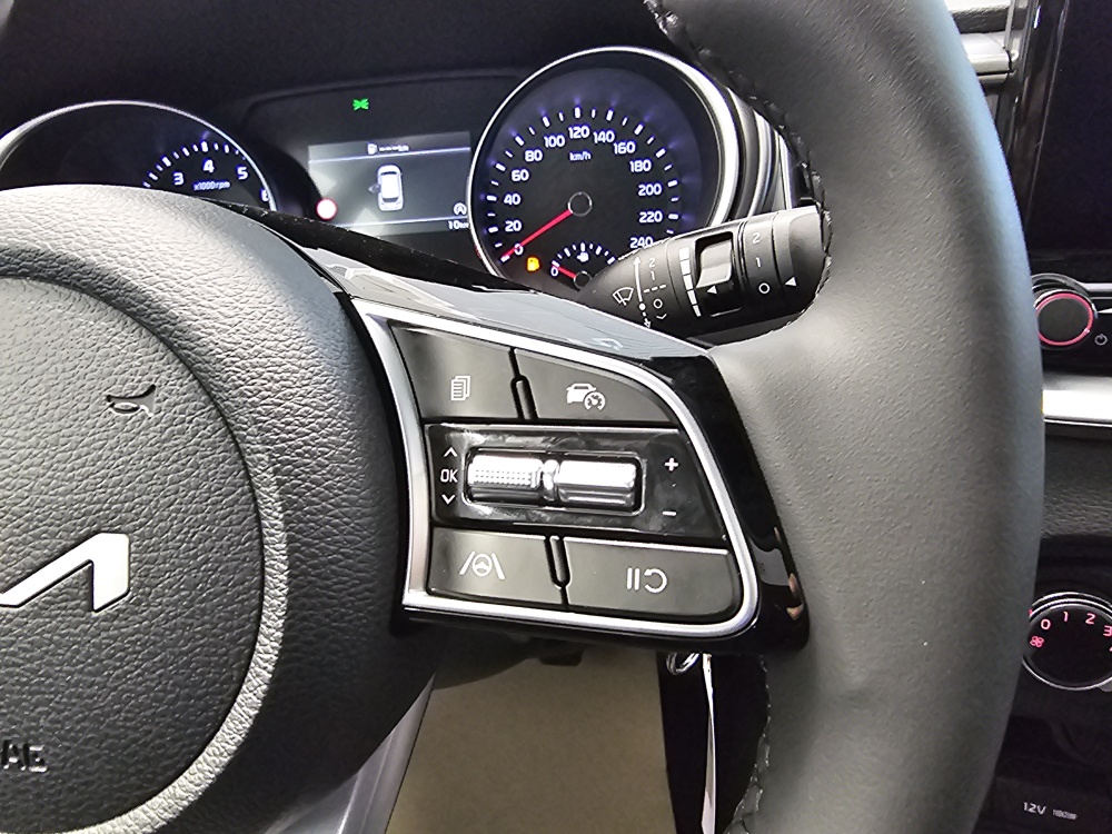 Kia Ceed  bei Hoffmann Automobile in Wolfsburg kaufen und sofort mitnehmen - Bild 19