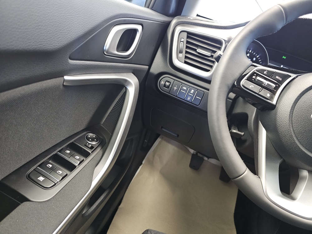 Kia Ceed  bei Hoffmann Automobile in Wolfsburg kaufen und sofort mitnehmen - Bild 21