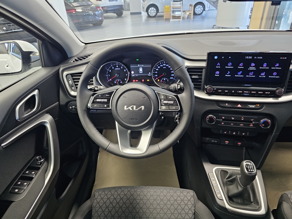 Kia Ceed  bei Hoffmann Automobile in Wolfsburg kaufen und sofort mitnehmen - Bild 22
