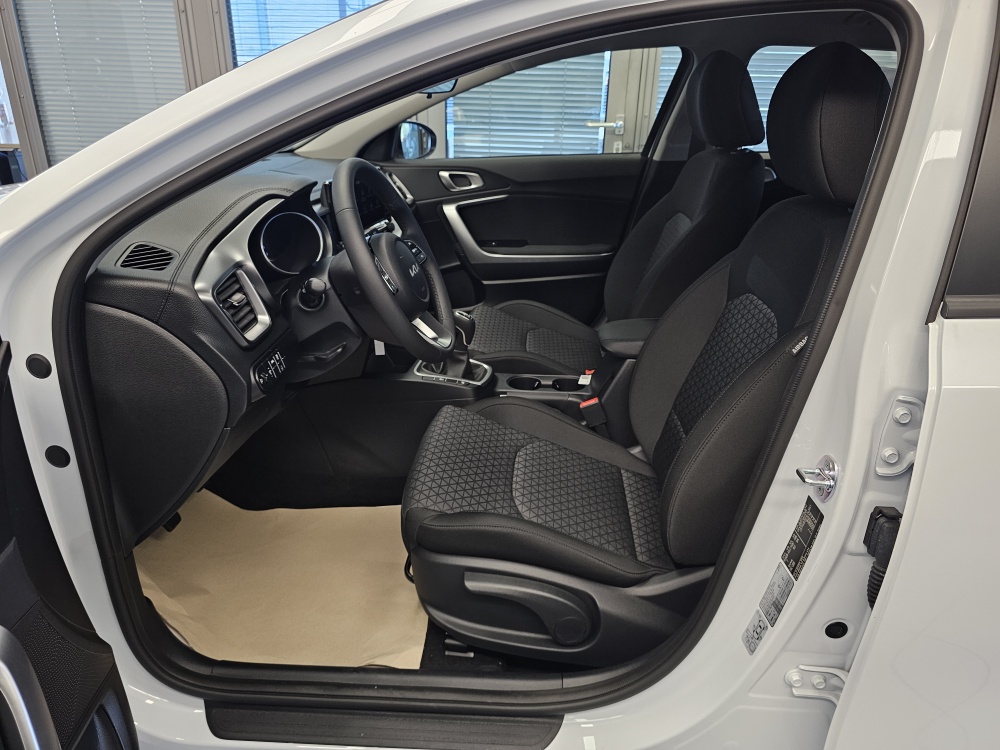 Kia Ceed  bei Hoffmann Automobile in Wolfsburg kaufen und sofort mitnehmen - Bild 24