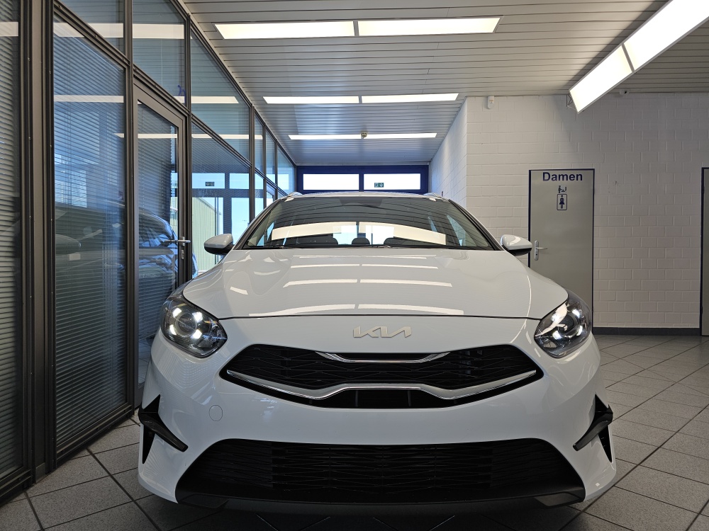 Kia Ceed  bei Hoffmann Automobile in Wolfsburg kaufen und sofort mitnehmen - Bild 28