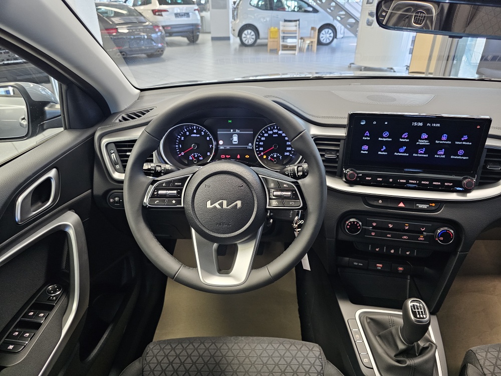 Kia Ceed  bei Hoffmann Automobile in Wolfsburg kaufen und sofort mitnehmen - Bild 21