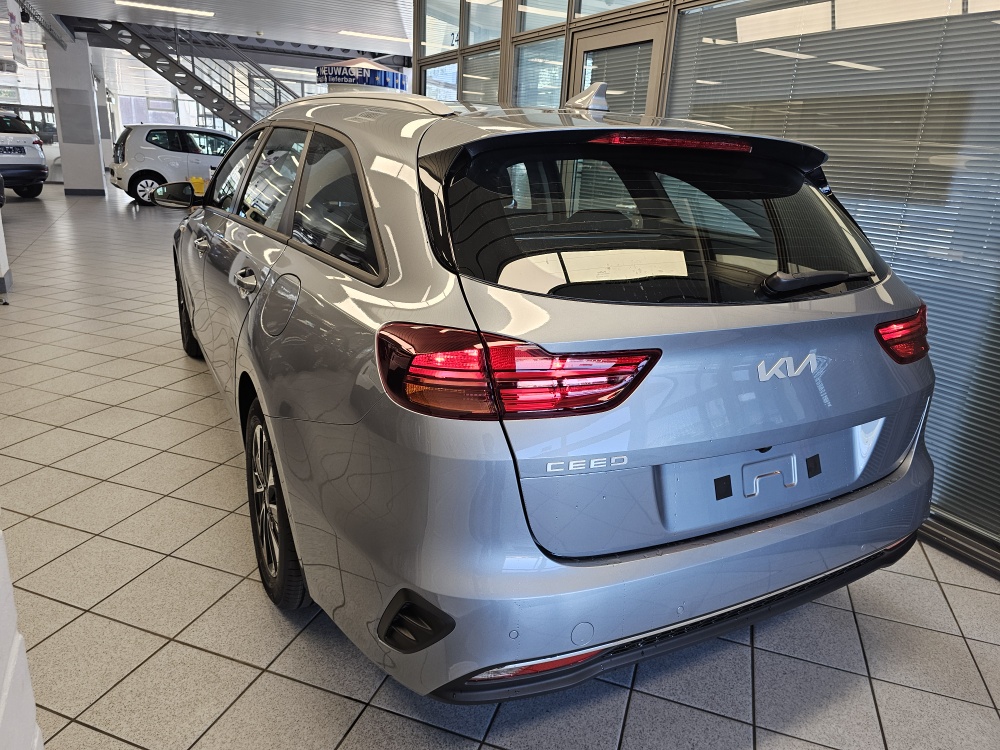 Kia Ceed  bei Hoffmann Automobile in Wolfsburg kaufen und sofort mitnehmen - Bild 3