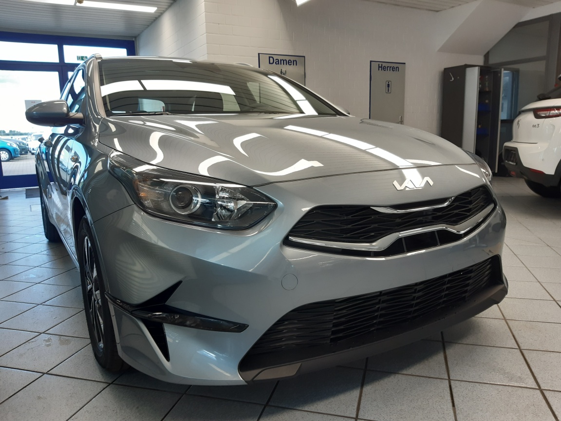 Kia Ceed  bei Hoffmann Automobile in Wolfsburg kaufen und sofort mitnehmen - Bild 13