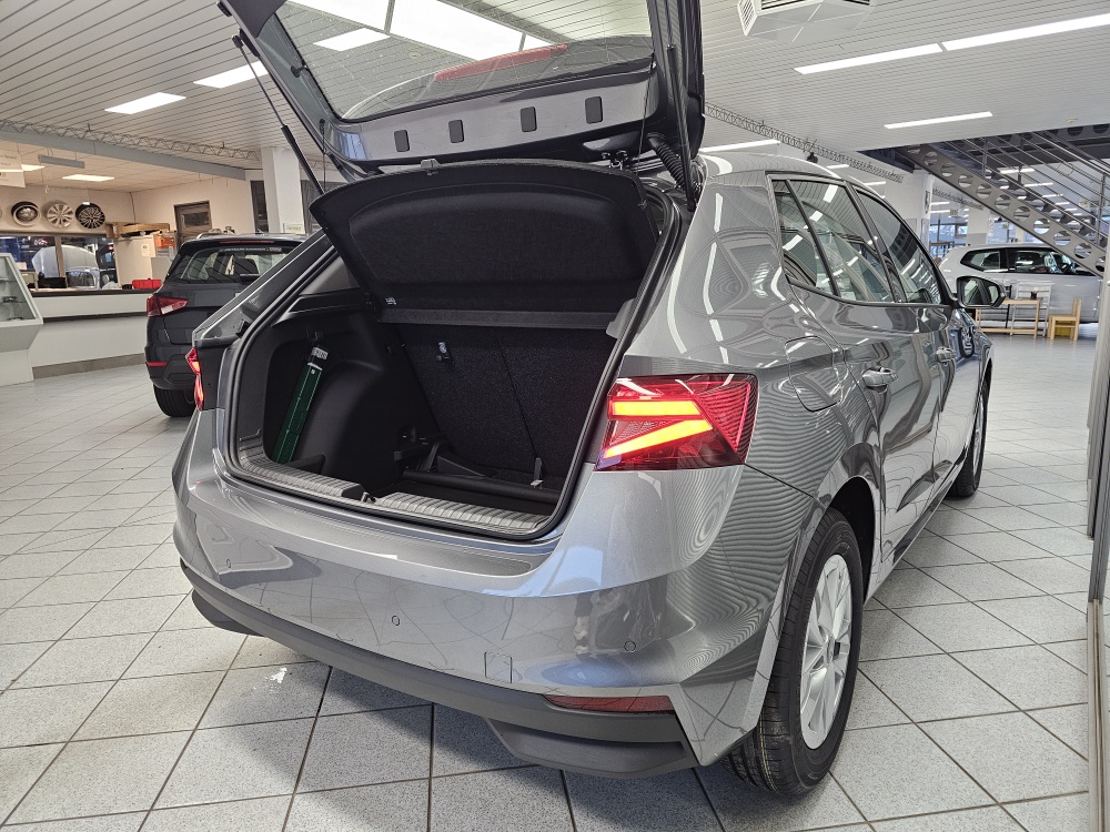 Skoda Fabia  bei Hoffmann Automobile in Wolfsburg kaufen und sofort mitnehmen - Bild 2