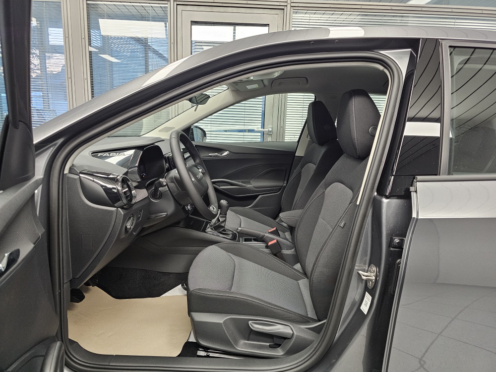 Skoda Fabia  bei Hoffmann Automobile in Wolfsburg kaufen und sofort mitnehmen - Bild 20