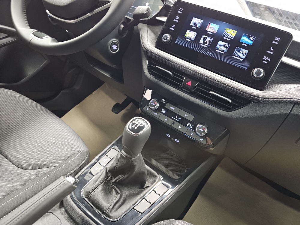 Skoda Fabia  bei Hoffmann Automobile in Wolfsburg kaufen und sofort mitnehmen - Bild 6