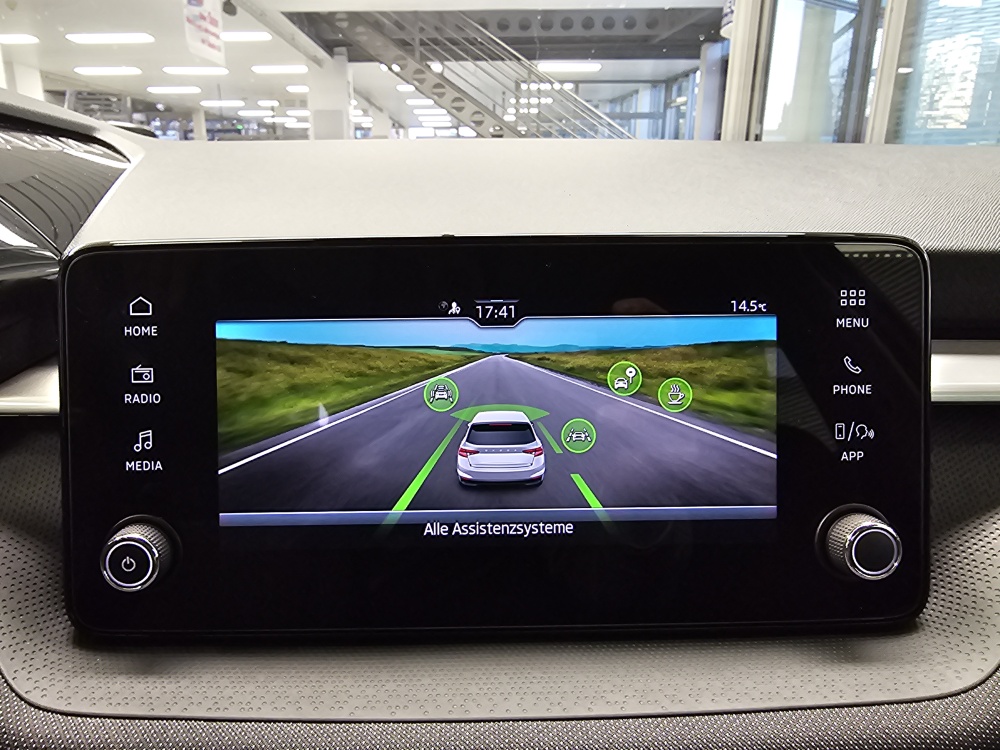 Skoda Fabia bei Hoffmann Automobile in Wolfsburg kaufen und sofort mitnehmen - Bild 13