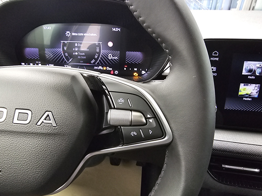 Skoda Fabia bei Hoffmann Automobile in Wolfsburg kaufen und sofort mitnehmen - Bild 15