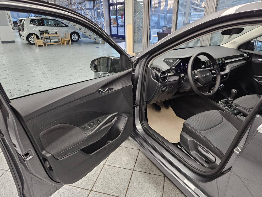 Skoda Fabia bei Hoffmann Automobile in Wolfsburg kaufen und sofort mitnehmen - Bild 21