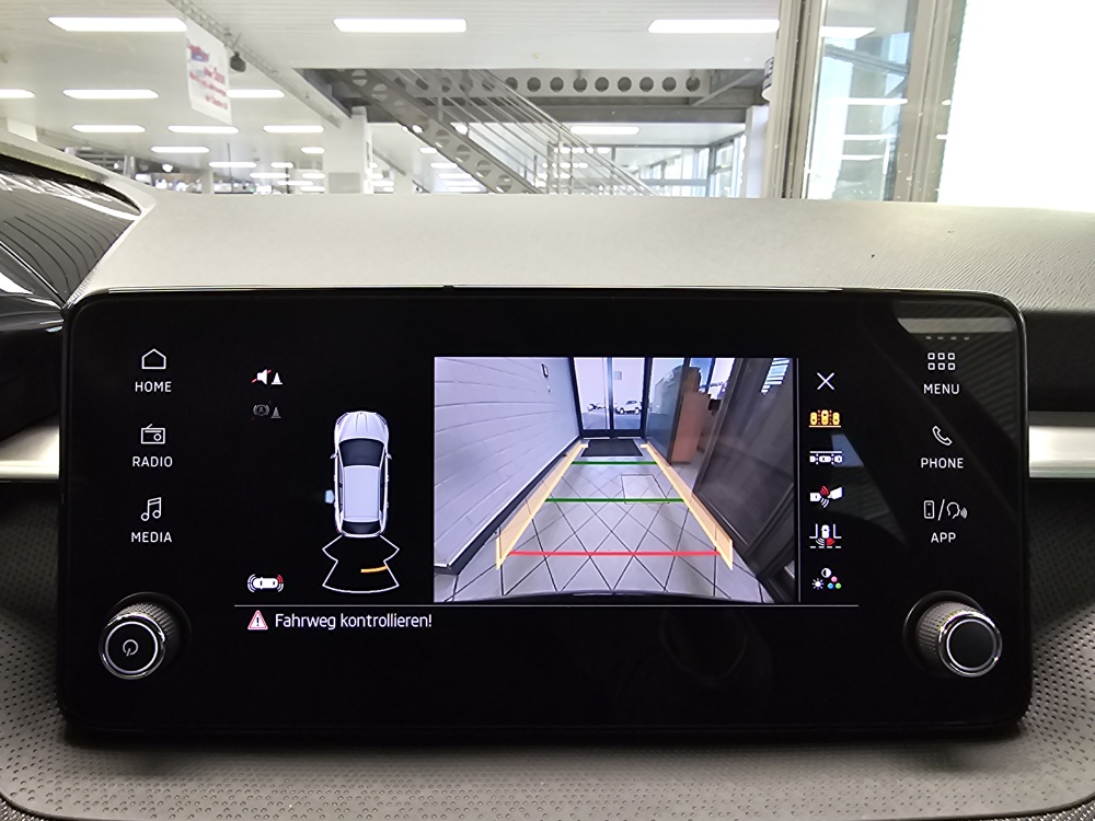 Skoda Fabia  bei Hoffmann Automobile in Wolfsburg kaufen und sofort mitnehmen - Bild 14