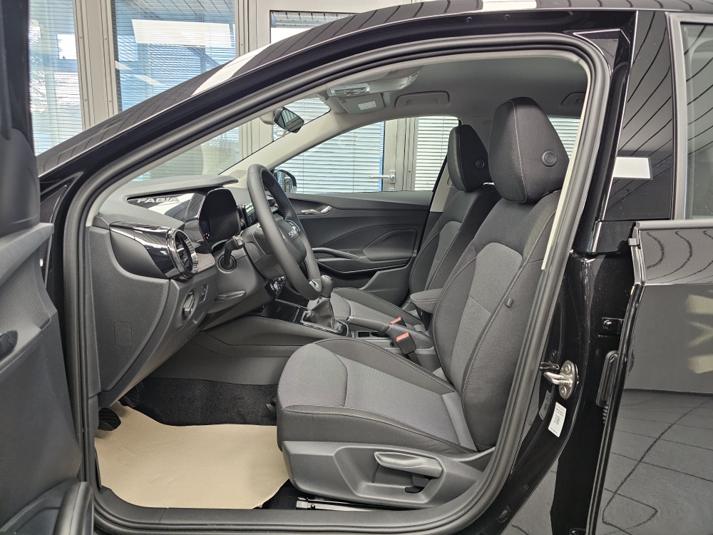 Skoda Fabia  bei Hoffmann Automobile in Wolfsburg kaufen und sofort mitnehmen - Bild 20