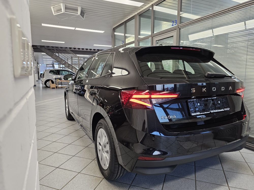 Skoda Fabia  bei Hoffmann Automobile in Wolfsburg kaufen und sofort mitnehmen - Bild 3